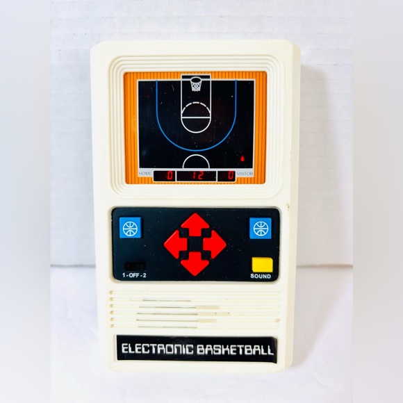 Mattel Handheld Electronic Basketball Game Tested and Working. - Picture 6 of 7
